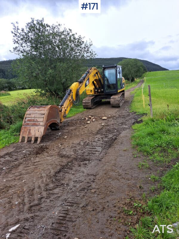 2011 Caterpillar 312DL m/ Graveskuffe, Dyrkningskuffe, Pusseskuffe, Rippertann og Smalskuffe