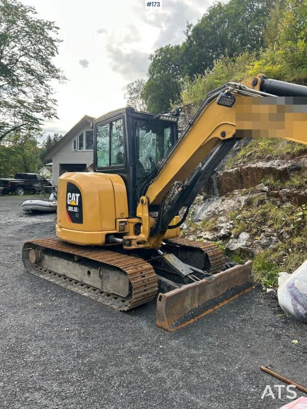 2017 Caterpillar 305.5E m/ Rotortilt, Smalskuffe og Steinskuffe